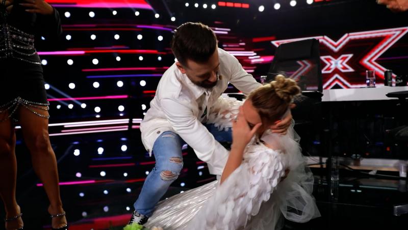 Ilona Brezoianu și-a luat prin surprindere colegii de la X Factor după ce a apărut în rochie de mireasă
