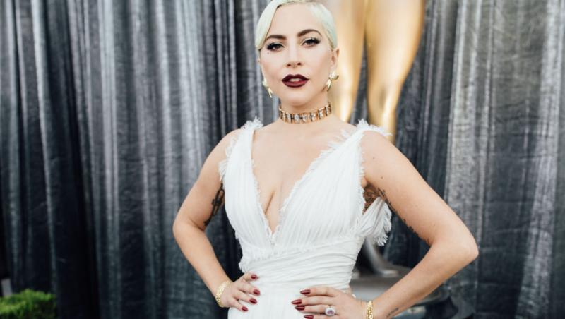 Lady Gaga și-a surprins din nou urmăritorii cu o ținută sexy, lăsându-și la vedere formele. Paparazzi nu s-au mai putut opri din a o fotografia pe frumoasa blondină.
