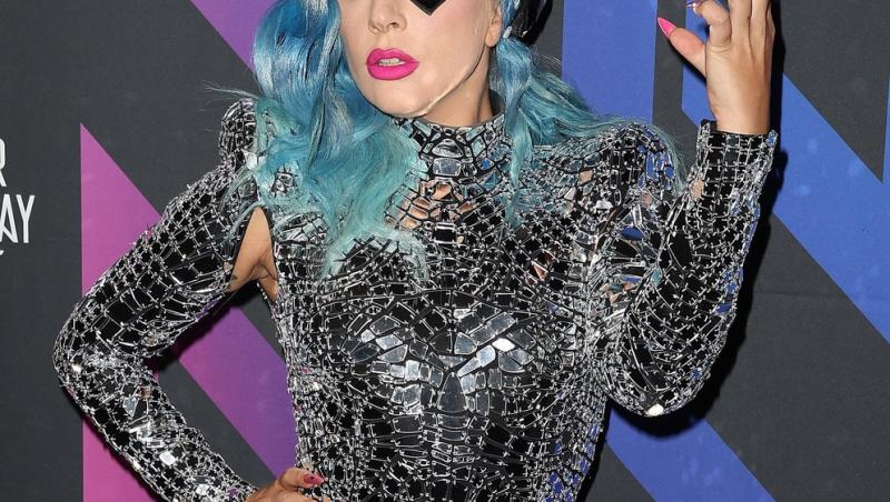 Lady Gaga, rochia decupată și îndrăzneață care a atras blițurile fotografilor. Cum arată, însă, perechea ei de încălțări