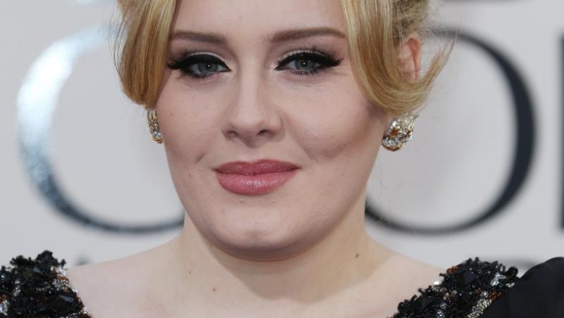 Adele, apariție de senzație la un eveniment monden, după ce a slăbit 45 de kilograme.  A purtat o fustă scurtă