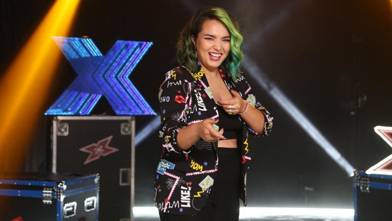 Alina Statie a combinat folclorul cu rockul pe scena X Factor și a uimit în Bootcamp