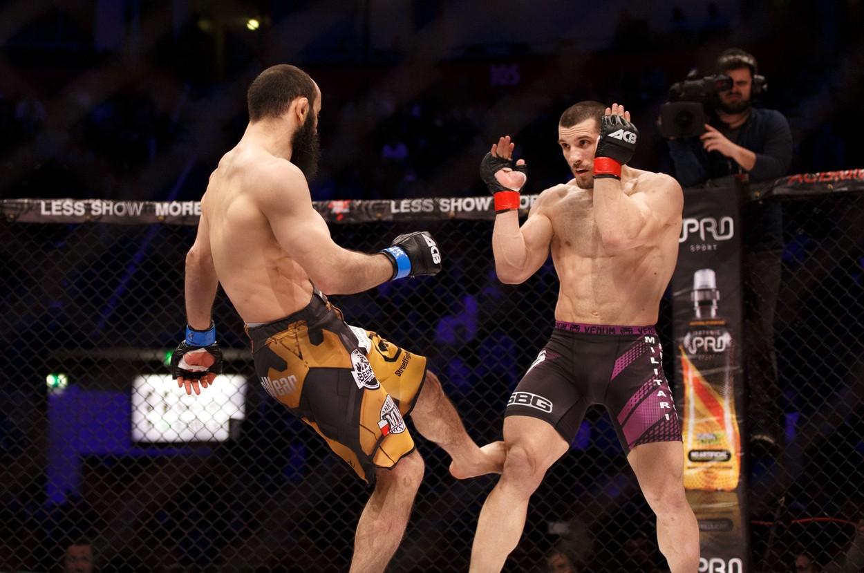 iFight HEROES, &bdquo;Bătălie &icirc;n pandemie&rdquo;, &icirc;n această seară, la Antena 1 și Antena PLAY. &bdquo;Bombardierul&rdquo; Pascu luptă cu Maxim Soroka