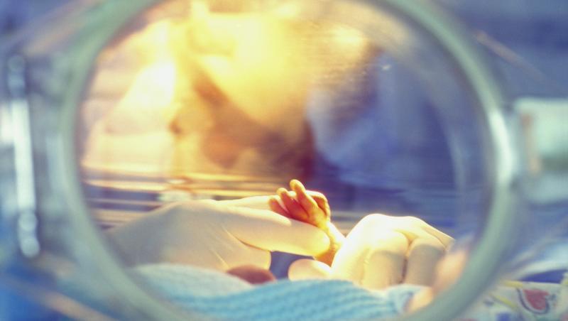 Copilul s-a născut prematur fiindcă mama a făcut rpeeclampsie, o boală ce afectează gravidele