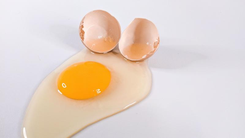 Cum deosebești oul proaspăt de cel învechit. Află detaliul care face diferența