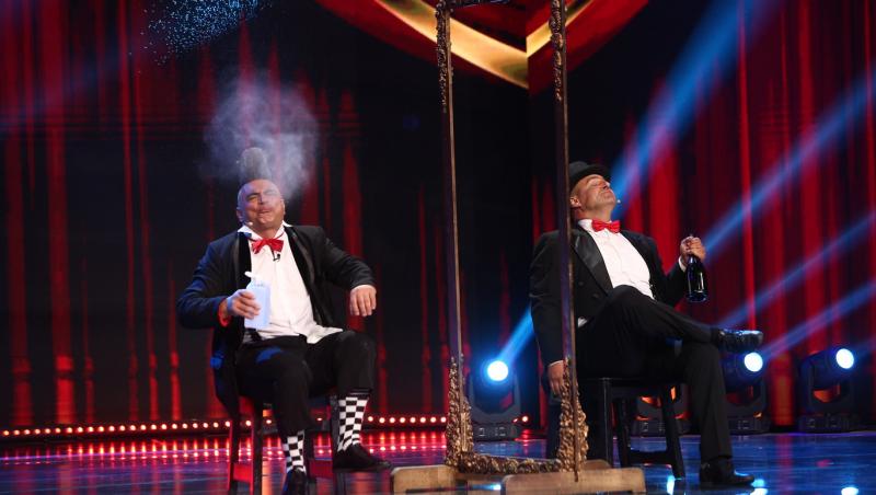 iUmor, 20 noiembrie 2021. Ion Strâmbeanu este acrobat la circ și alături de colegul său a creat un moment savuros pe scenă