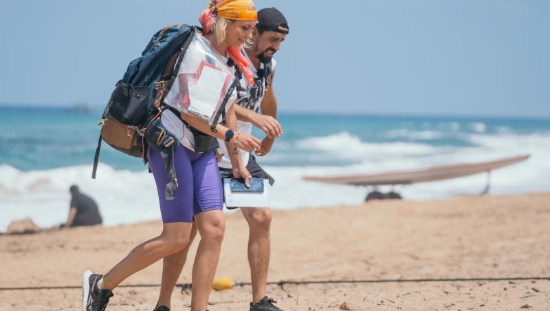 Asia Express, 21 noiembrie 2021. Concurenții au dat turiștii de pe plajă cu cremă de protecție solară