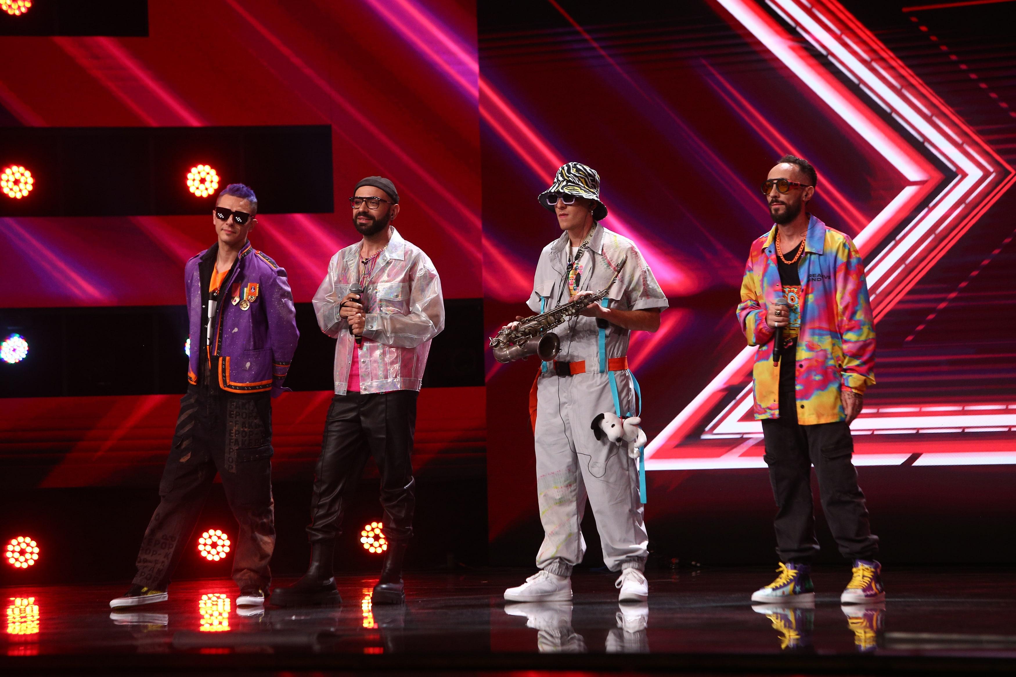 X Factor 2021, 26 noiembrie. Le Teste di Ozzak au interpretat o piesă de la MIKA, „Relax, Take It Easy”, și au surprpins pe jurați