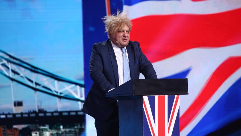 iUmor, 27 noiembrie 2021. Boris Johnson, interpretat de Gabi Costin, pe scenă. Ce glume a făcut actorul