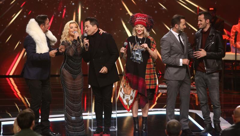 Râzi cu ROaST, 29 noiembrie 2021. Ștefan Bănică i-a luat la roast pe colegii săi de la X Factor. 