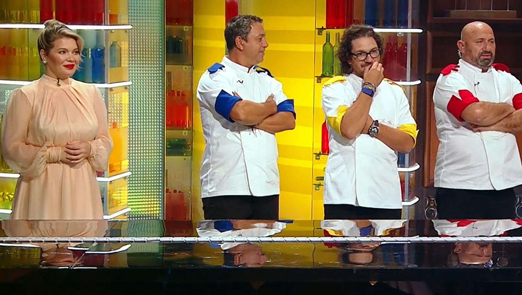 Gina Pistol, alături de Sorin Bontea, Florin Dumitrescu și Cătălin Scărlătescu, la „Chefi la cuțite”
