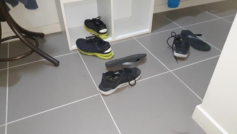 Australianca s-a panicat din plin atunci când a văzut ce a descoperit într-unul dintre pantofi
