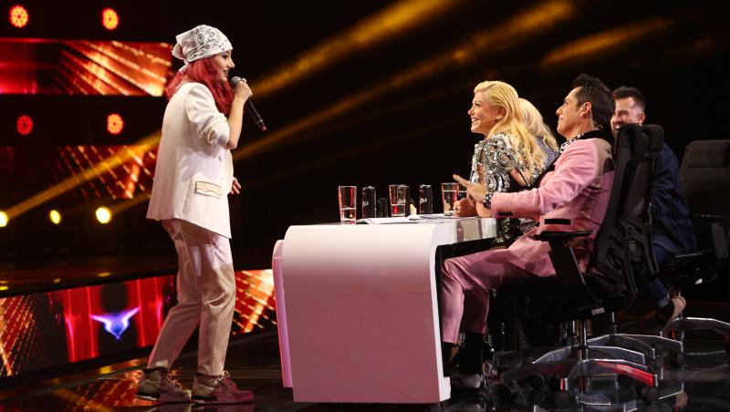 Finaliști X Factor 2021. Bryana Holingher a uimit pe scenă la doar 14 ani. Vezi momentele care au adus-o în marea finală