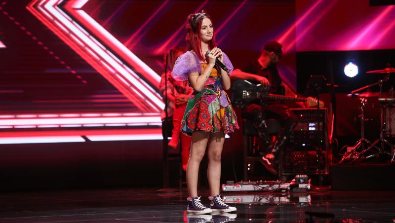 Finaliști X Factor 2021. Bryana Holingher a uimit pe scenă la doar 14 ani. Vezi momentele care au adus-o în marea finală