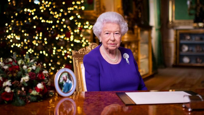 Regina Elisabeta a II-a, monarhul în vârstă de 95 ani, a trebuit să renunțe la planurile pe care și le-a făcut de sărbători, schimbând tot ce ține de cina de Crăciun.