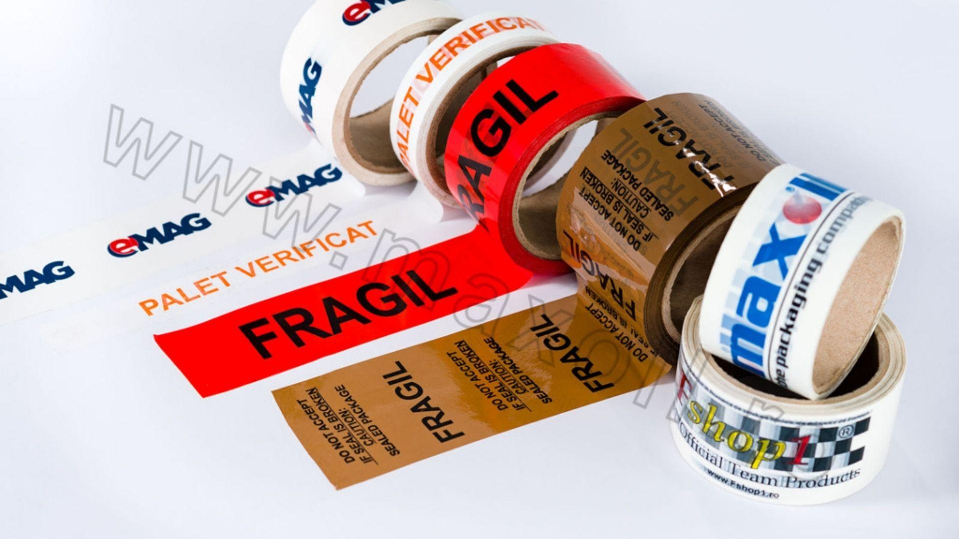 (P) Aveti nevoie de banda adeziva personalizata care nu se sterge? Maxoll este solutia Dvs.!