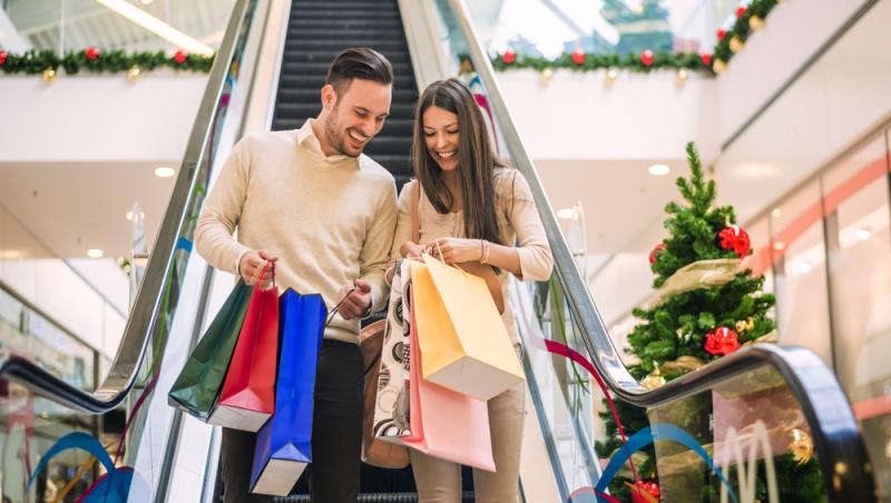 Pe 24 decembrie și în primele două zile de Crăciun, respectiv 25 decembrie și 26 decembrie 2021, supermarketurile și mall-urile vor avea program redus
