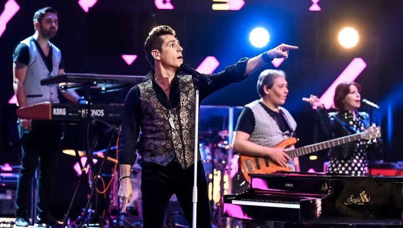 Finala X Factor 2021. Ștefan Bănică, recitalul care i-a ridicat pe toți în picioare. Juratul a făcut show total pe scenă