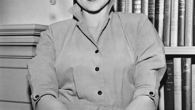Betty White va împlini în curând 100 ani. Care e secretul longevității sale și cum arăta când și-a început cariera