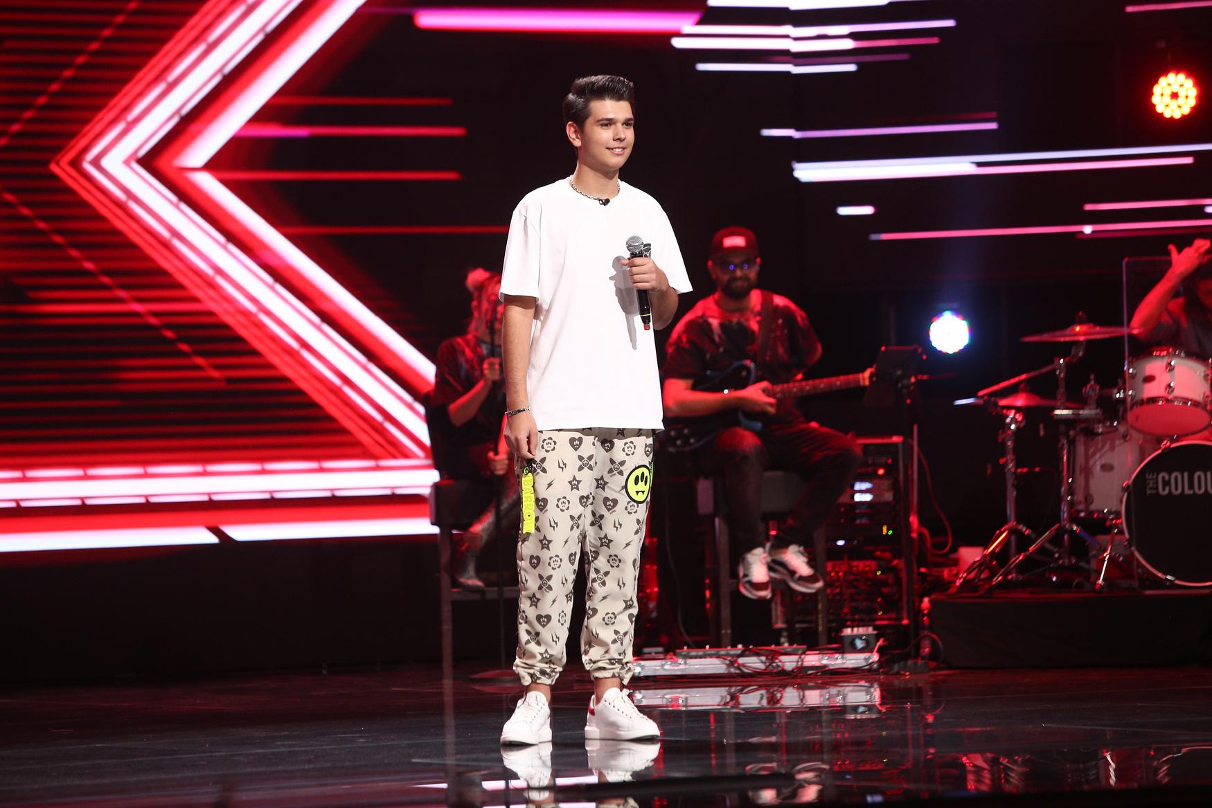 X Factor 2021, 3 decembrie. Mihai Adrian Onilă, interpretare de senzație a piesei „Sorry Seems To Be The Hardest Word”