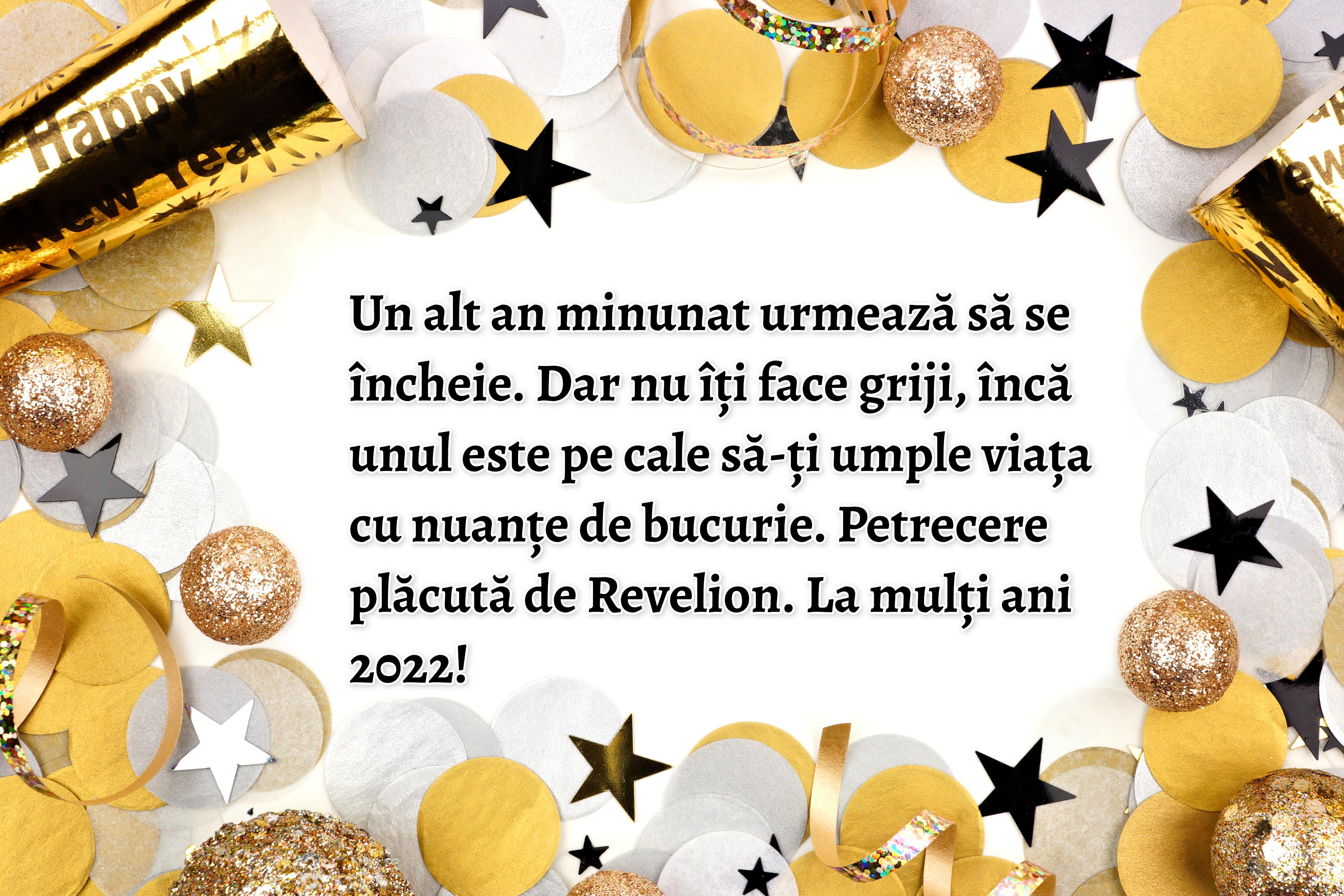 felicitare alba cu elemente aurii pe margine si mesaj text de revelion 2022