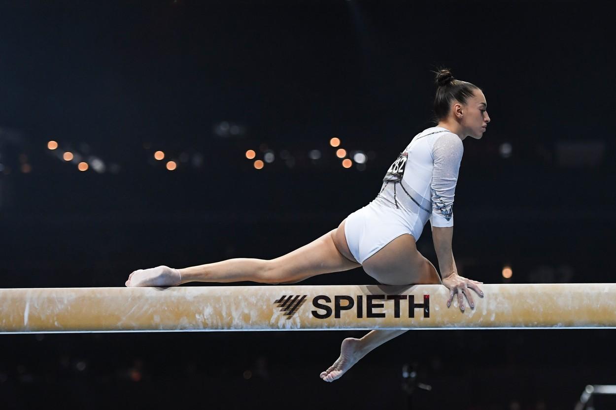 Larisa Iordache la bârnă, Basel, 2021