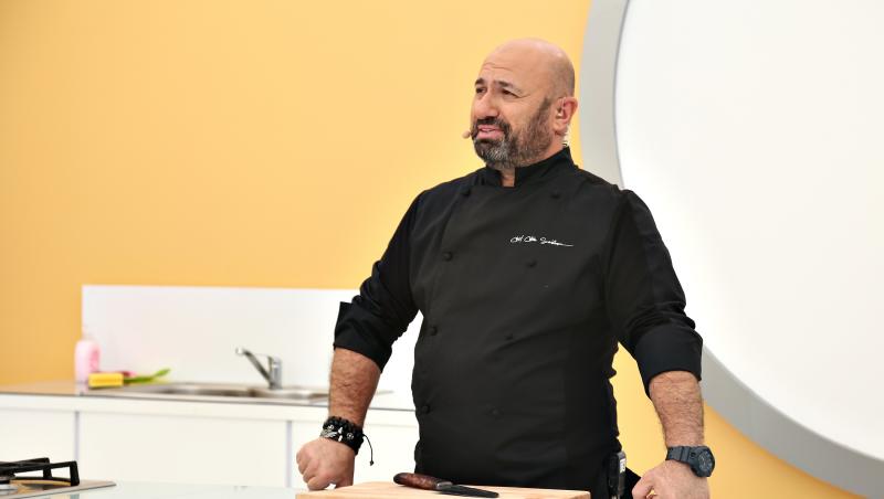 Cătălin Scărlătescu în bucătăria emisiunii „Chefi la cuțite”, sezonul 8