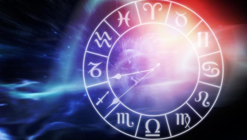 Horoscop rune 2021 luna februarie, cu Mihai Voropchievici. Ce rezervă astrele pentru luna iubirii