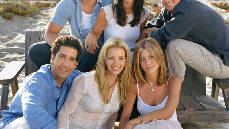 Detaliul pe care fanii serialului "Friends" l-au observat târziu. Ce actor a fost înlocuit în una din scene