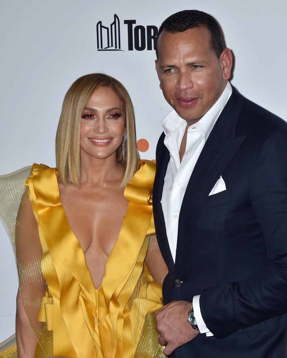 j.lo si alex rodriguez imbracati elegant