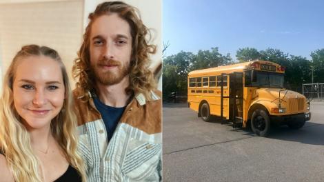Cuplul care a renunțat la joburile bine plătite ca să trăiască într-un autobuz școlar. Cum arată noua lor locuință