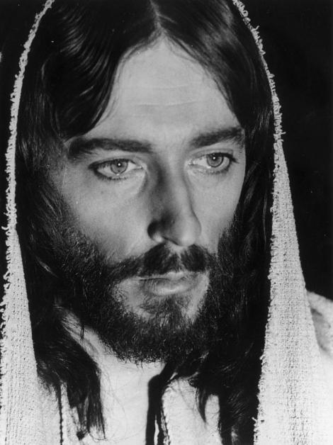 Rolul care i-a schimbat viața. Cum arată acum Robert Powell, actorul care l-a interpretat pe ''Iisus din Nazareth''