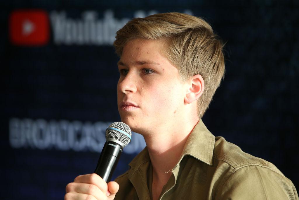 Robert Irwin, în 2019, într-o cămașă kaki