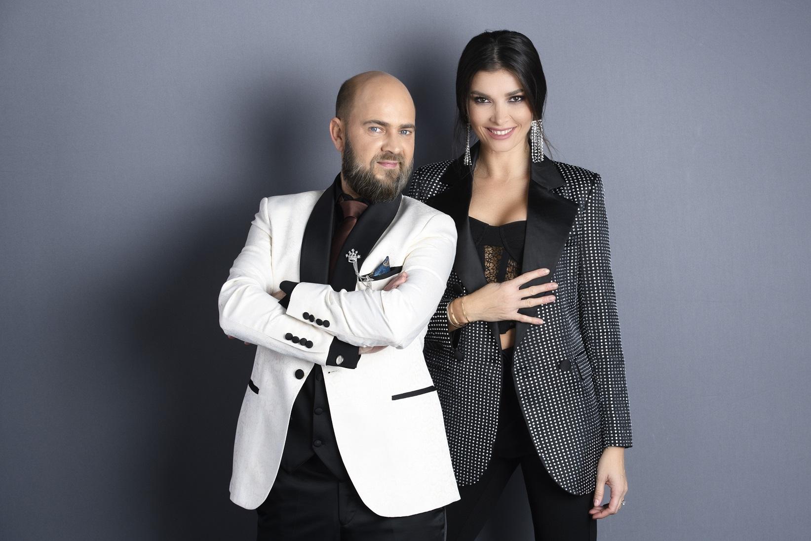 Cosmin Seleși și Alina Pușcaș, poză de studio