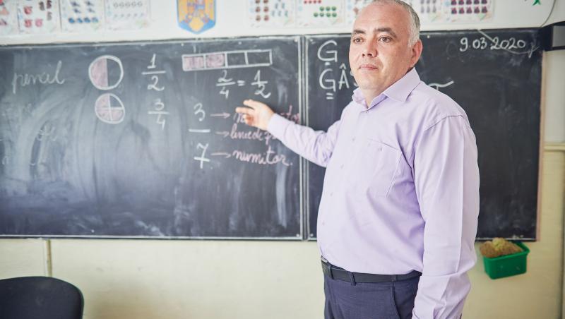 (P) World Vision România face cronologia unui an de la prima zi de şcoală online: Elevii fără acces la educaţie au pierdut mult