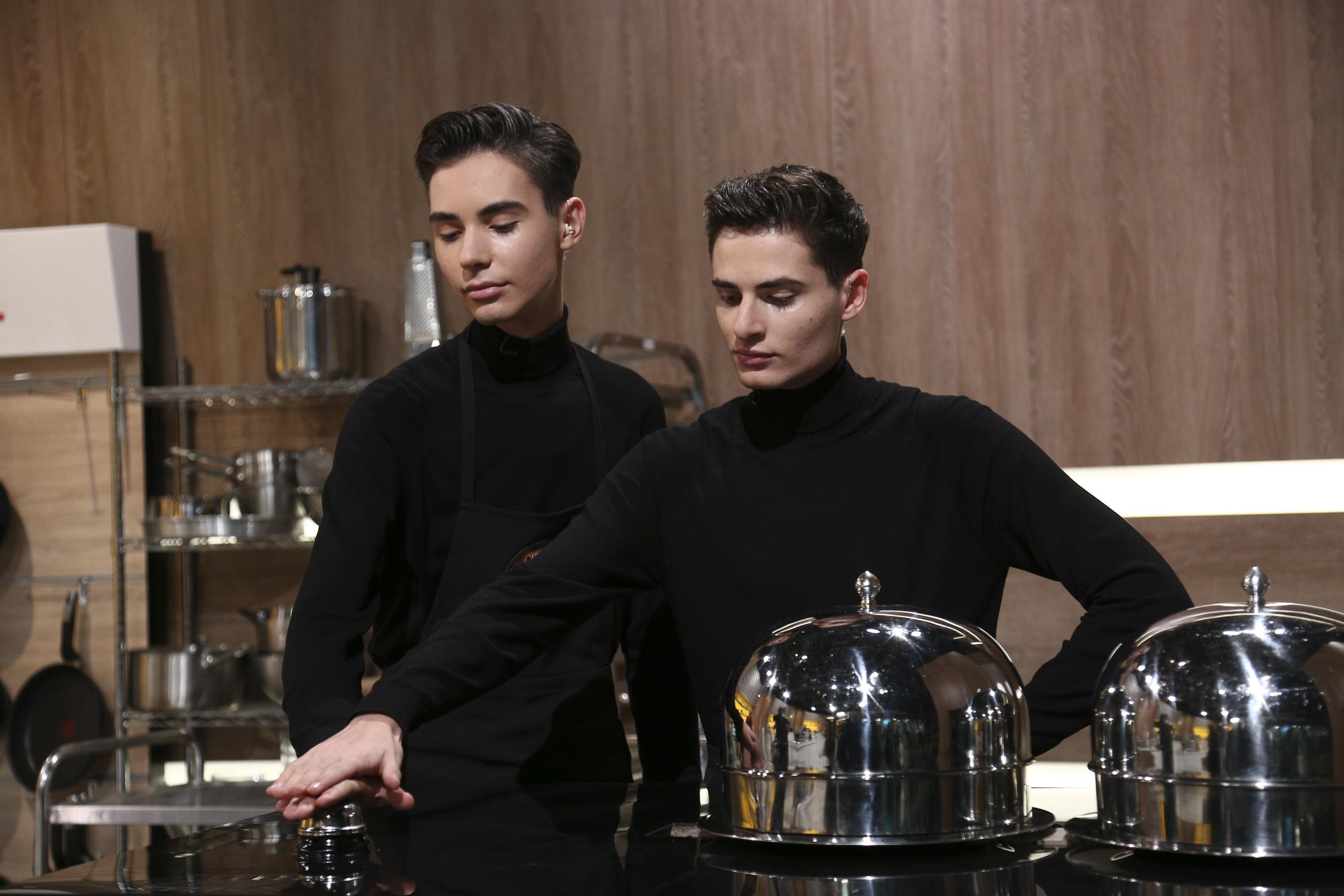 Mhai și Adrian Anghel la „Chefi la cuțite”, în culise