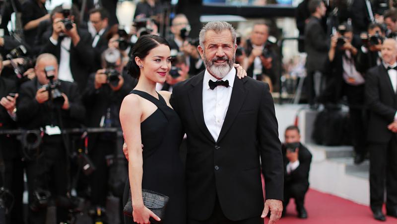 Mel Gibson și Rosalind Ross se întâlnesc din 2014 și au un fiu, Lars