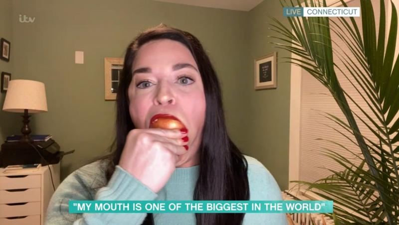 Samantha Ramsdell a apărut în cadrul unor emisiuni televizate, ca să arate cât de mare este gura sa