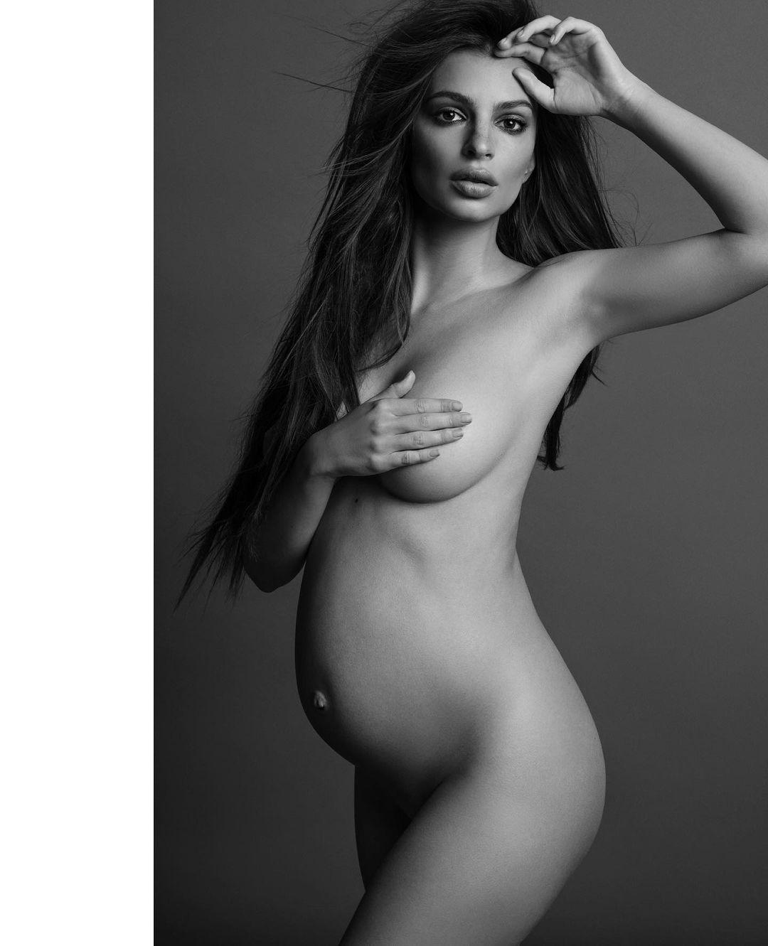 Emily Ratajkowski, burta de gravida, bikini nude