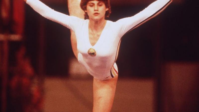 Nadia Comăneci, exercițiu de gimnastică, la începutul carierei