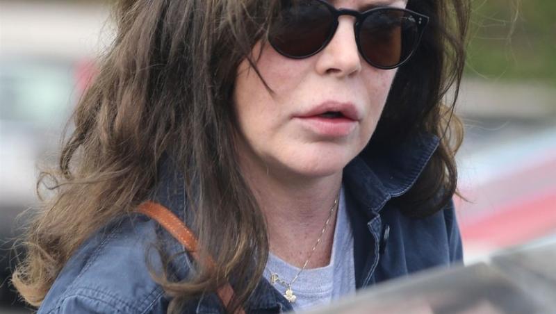 La 51 de ani, Lara Flynn Boyle uimește prin felul în care arată