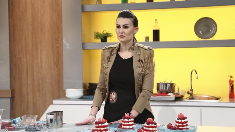 Chefi la cuțite, 29 martie 2021. Elena Nechifor i-a impresionat pe chefi cu o rețetă personalizată de red velvet cake