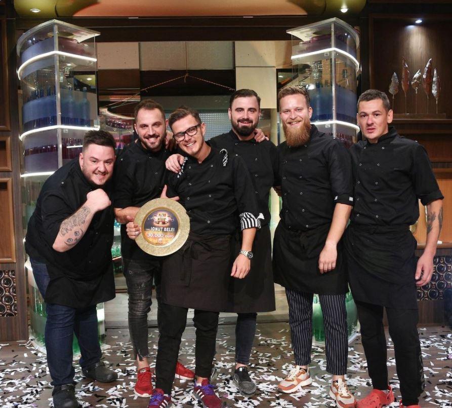 Ionuț Belei și echipa sa din finala emisiunii Chefi la cuțite
