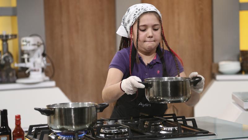 Aylin Cozma a venit în a 15-a ediție Chefi la cuțite pentru a le demonstra chefilor că și un bucătar de 10 ani poate găti bine