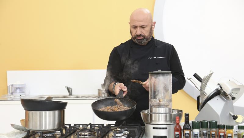 În ediția 15 Chefi la cuțite, chef Cătălin Scărlătescu a gătit musaca