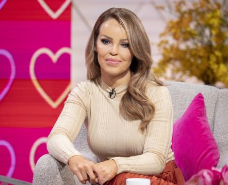 Femeia al cărei chip a fost distrus de acid și a recurs la o nouă operație. Cum arată acum Katie Piper