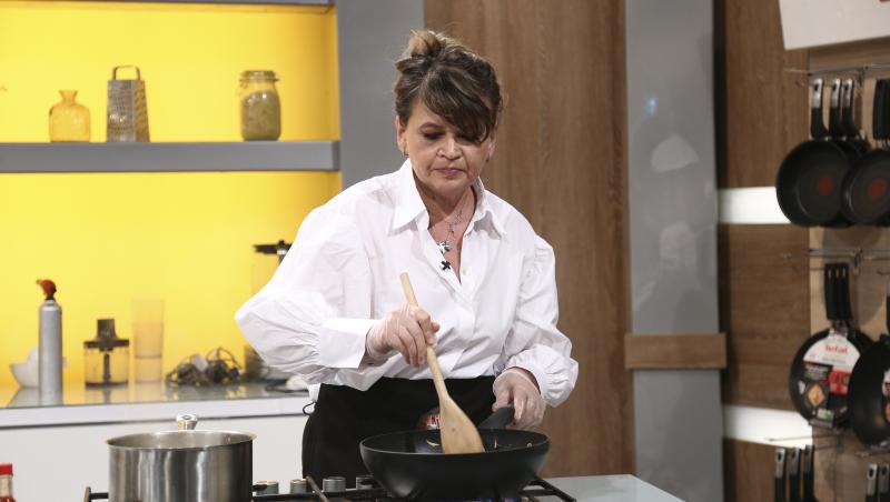 Gloria Badea în bucătăria emisiunii „Chefi la cuțite”, sezonul 9