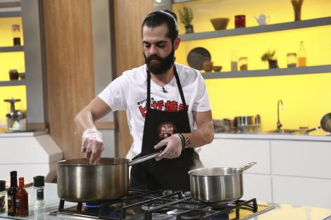 Chefi la cuțite, 8 martie 2021. Saer Andrei Khalil e stomatologul celebru pe Instagram! A gătit supă în două culori și două arome