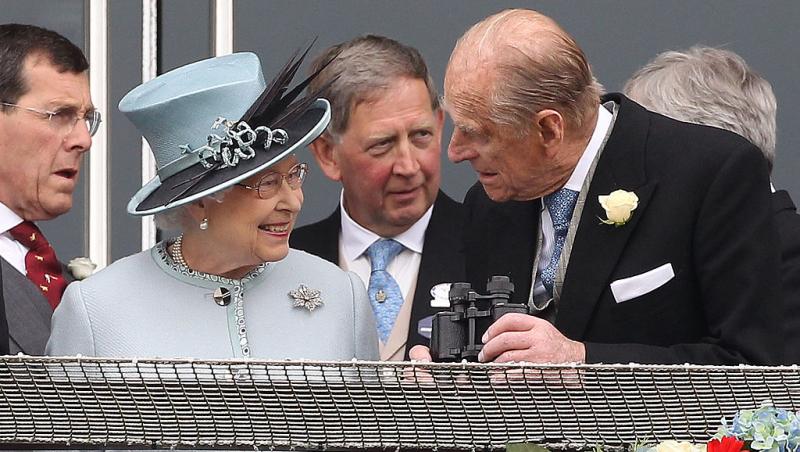 Așadar, una dintre întrebările care stau pe buzele fanilor este: Prințul Philip a înșelat-o într-adevăr pe Regina Elisabeta a II-a?