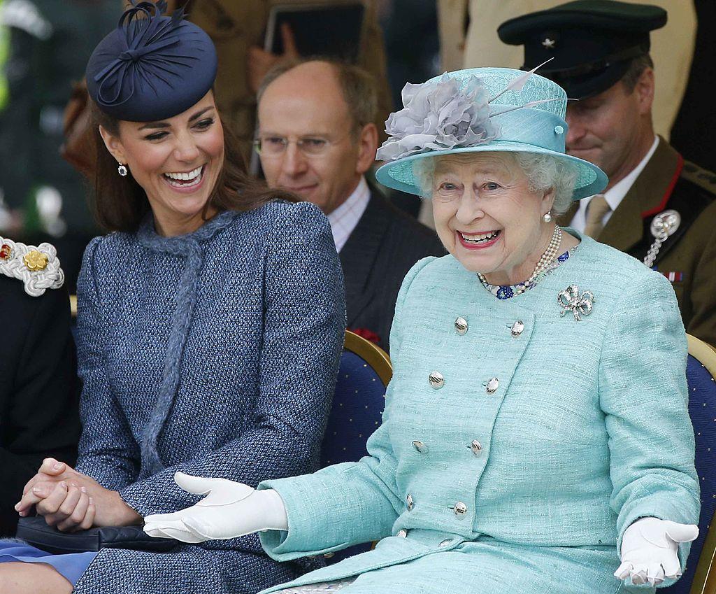 kate middleton si regina elisabeta a II-a cand rad