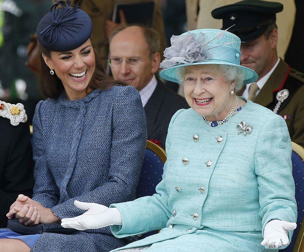 Regina Elisabetea și Kate Middleton